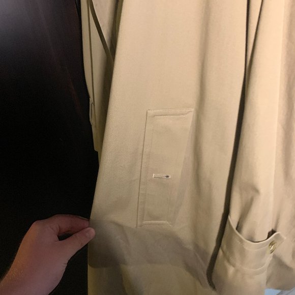 BURBERRY Car Trench Coat *Iconic, Luxury Fashion* - Picture 7 of 8